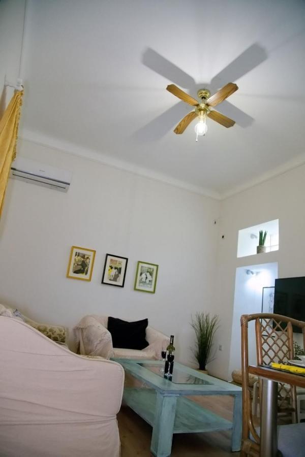 Aroura Homes Garden House 2Br 2Ba Free Parking Atena Exterior foto